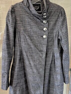 RW&CO. Women's Plaid Button Front Coat in Gray & Black